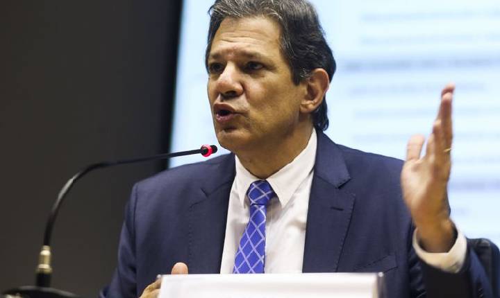 Medidas de corte de gastos serão inseridas em novo projeto, diz Haddad