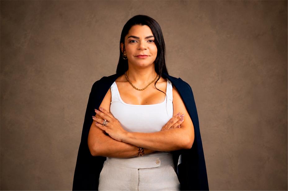 Entre o cuidado de mãe e a coragem de defender mulheres: a trajetória de Dra. Fernanda Gonçalves