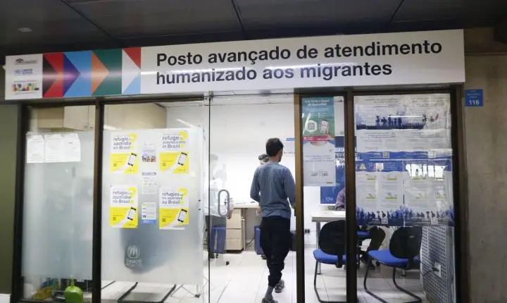 Cubanos superam venezuelanos em pedidos de refúgio no Brasil em 2025