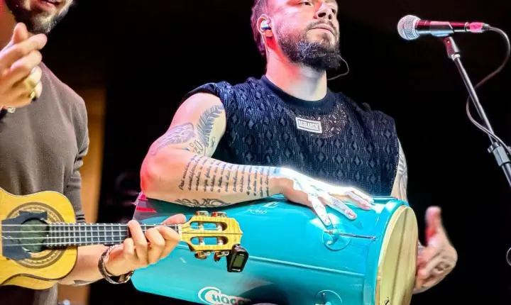 Noite inesquecível agita Monte Carmelo com show do Grupo Chocolate