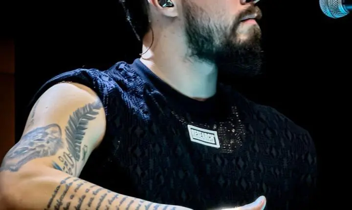 Noite inesquecível agita Monte Carmelo com show do Grupo Chocolate