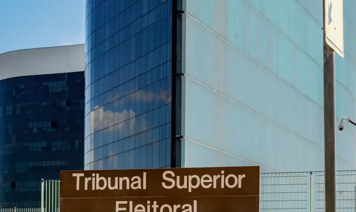TSE forma maioria para manter retirada de posts sobre Nossa Senhora